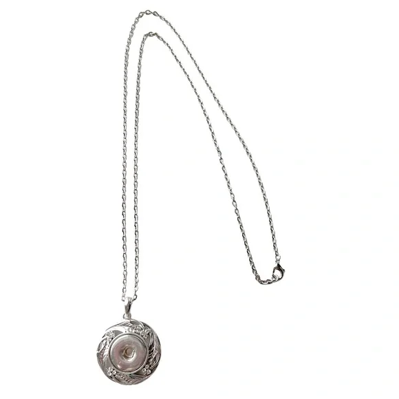 Snap Charm Pendant Necklace includes 31.5” Metal Chain for Standard Size Snaps - Picture 3 of 5